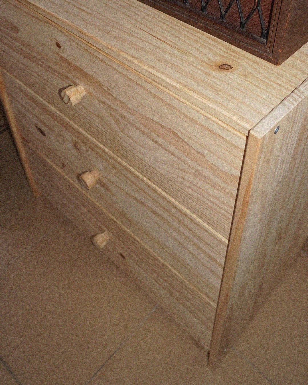 Cajonera de 3 cajones en pino